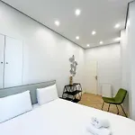 Urbanflat 126 - Grand Appartement Parisien Dans Le Centre